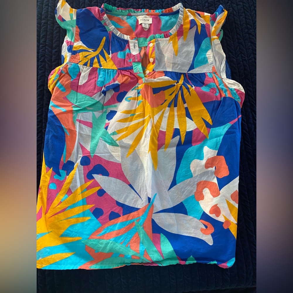 Bright light summer top. From Jcrew. Sits at waist. Very cute with white shorts